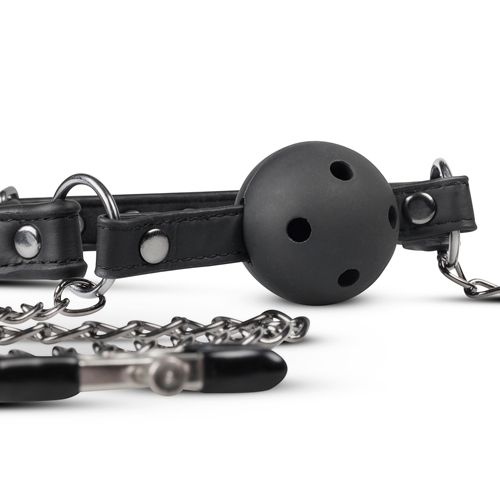 Open Ball Gag Met Tepelklemmen bdsm bondage